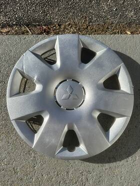 14252a039 Mitsubishi One 07-08 Lancer Outlander 16 Inch Hubcap Wheel Cover Gouged