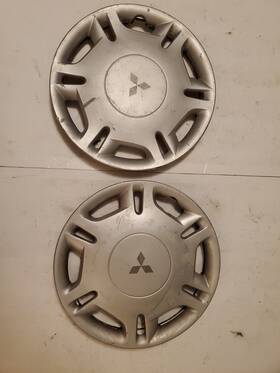 57551 Mitsubishi Lot Of 2 1997-1999 Mirage 13 Inch Wheel Cover Hubcap Oem