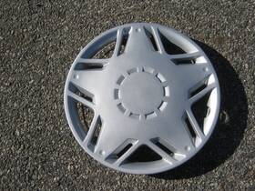 Mr333961 Mitsubishi One Factory Original 1997 1998 Mirage 13 Inch Hubcap Wheel Cover