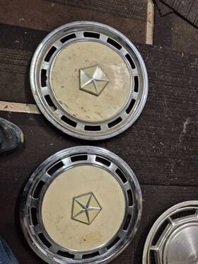 4284064 Mopar 4238526 1982-1988 Chrysler Dodge Plymouth 14 Inch Hubcap Wheel Cover 439