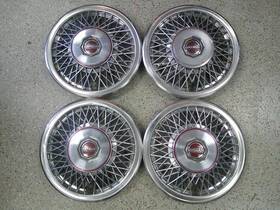 40315-w3000 Nissan 1981-1984 Datsun 810 Maxima 14 Inch Oem Wire Wheel Covers 40315-w300 - Set/4