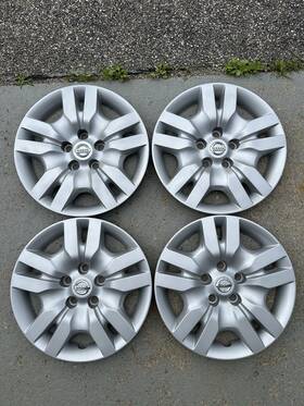 40315-zn80a Nissan 4 07-12 Altima 16 Inch Bolt On Hubcaps Wheel Covers Blemishes