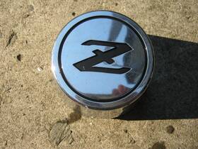 40343-p9500 Nissan Factory 1981 To 1983 280zx Center Cap Hubcap Chrome Broken Clips 40343 P9500
