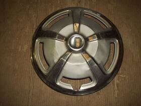53037 Nissan 71 72 73 Datsun 1200 Hubcap Rim Wheel Cover Hub Cap 12 Inch Oem Used