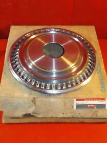 2234579 Nos Gm 1975-up Gmc Truck Wheel Hub Cap # 76 77 78 79 80 81 82 Nice