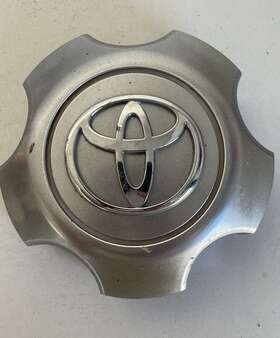 69397 Oem 2001-2007 Toyota Highlander Center Wheel Hub Cap Rim 5 Lug Cover