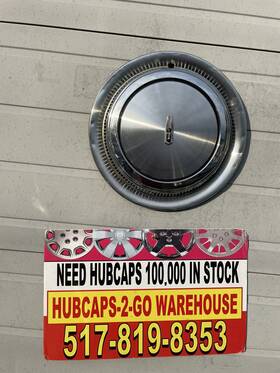 00419473 Oldsmobile 1974-75 15 Inch Toronado Original Hubcap Stainless Beautiful Rare 1
