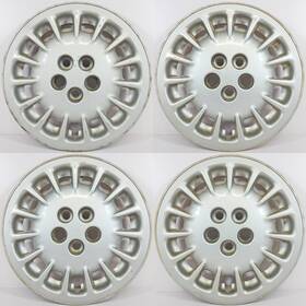 09592814 Oldsmobile 1995-1998 Achieva # 4121 15 Inch Hubcaps / Wheel Covers Set/4