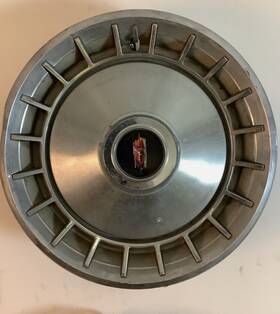 386040 Oldsmobile 1965 Cutlass F85 Deluxe Hubcap Wheel Cover Vintage Hot Rod