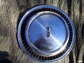 4038 Oldsmobile 1973 73 Toronado Hubcap Rim Wheel Cover Hub Cap 15 Inch Oem Used