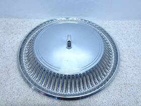 552694 Oldsmobile 1975 - 1978 Toronado Oem 15 Inch Hubcap / Wheel Cover #2fl-1