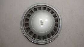 570-04111 Oldsmobile Wheel Cover 20-slot Type Fits 89-90 Ciera 38858