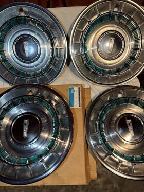 982358 Oldsmobile Nos 1961 98 Starfire Deluxe Wheel Covers Hub Caps