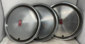 R1-65742 Oldsmobile 1983 - 1988 Sierra 14 In Wheel Cover Hubcap Vintage Set Of 3