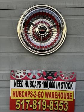 Oldsmobile V-6 V-7 1 1963 88 98 Deluxe Spinner Red 14 Inch Set Of Used Hubcap Beautiful Rare