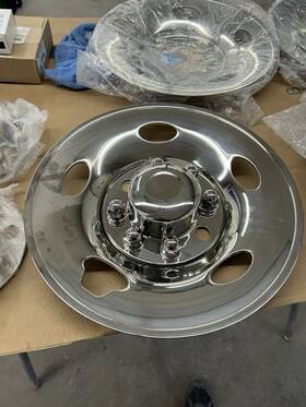 Pnsg03swl Phoenix 16 Inch 8 Lug Wheel Liner Simulators For Chevys. Set Of 4 With Center Caps