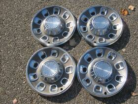 2881781 Plymouth Factory Original 1968 Barracuda Satellite 14 Inch Hubcaps Wheel Covers