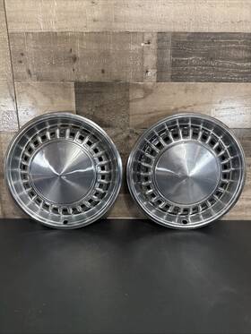 2944427 Plymouth 2 Vintage Oem 1970 1971 Fury Satellite 15 Inch Hubcap Wheel Cover