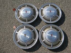 10013677 Pontiac Genuine 1980 To 1983 Phoenix 13 Inch Hubcaps Wheel Covers