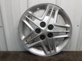 570-05117b Pontiac 2004 Grand Prix Gt 16 Inch Wheel Cover Some Scratches