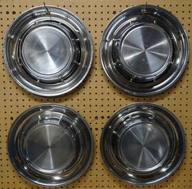 570-1957 Pontiac 1957 Bonneville Chieftain Star Chief Vintage 14 Inch Hubcap Set