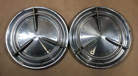 Pon60s Pontiac 1960 Bonneville 14 Inch Hubcap Wheel Cover Lot Of 2