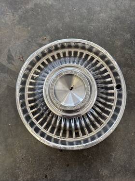 Pon63 Pontiac 1963 Bonneville Hubcap 14 Inch