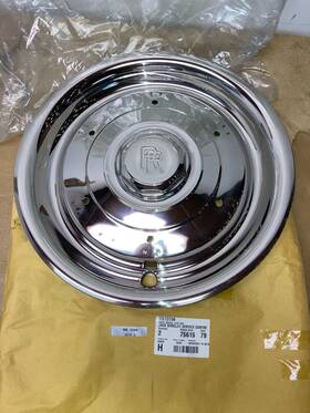 Ug13194 Rolls-royce Perfect Brand New Silver Shadow Hubcap With No Slots