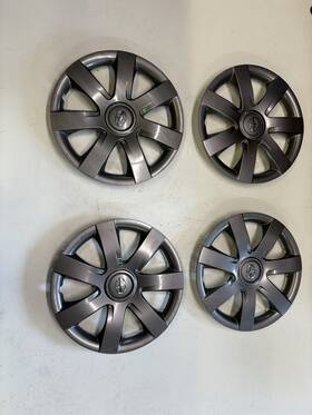 42602wb001 Scion Is Hubcap/ Wheelcover 16 In 7 Spoke 1set Of 4