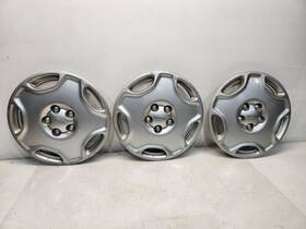 570-60524 Subaru 1995-99 Legacy Wheel Covers - 14 Inch / 5 Spoke Set Of 3 Scratches