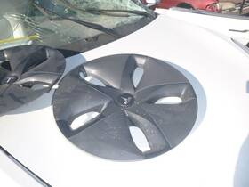 Tesla 2132442 Used Wheel Cover Fits 2020 Model 3 Grade A