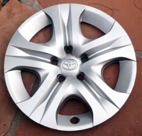 42602-042030 Toyota 2013 - 2018 13 14 15 16 17 18 Rav4 Hubcap Wheel Cover Inch Oem