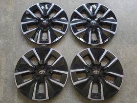 Toyota 42602-42090 Set Of 4 Genuine Oem 2026 Bz Xle 18 Inch Hubcap Wheelcovers P/n