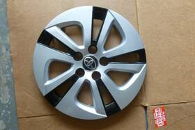 42602-47201 Toyota 2016-2018 Prius 15 Inch Wheel Cover Hub Cap Oem Silver/black
