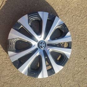 42602-47621 Toyota Prius Prime Corolla Hybrid Hubcap Wheel Cover Hub Cap 19 20 2021 2022 D