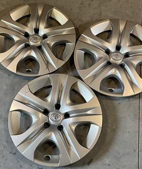 42602-or020 Toyota 17 Inch Hub Caps 3 Oem Rav4 2013 #42602-or020 Genuine