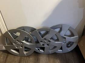42602247070 Toyota Set Of 4 Prius Hubcaps Wheel Covers 2010 2011 15 Inch Factory 61156 Used