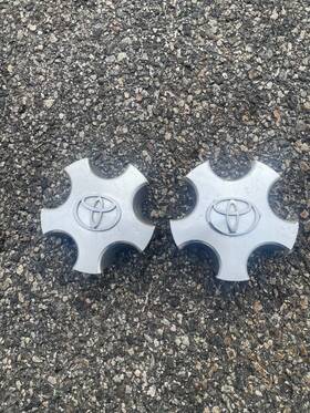42603-22330 Toyota Factory 1990 To 1992 Cressida Center Caps Hubcaps