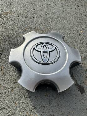 42603-nm420-01 Toyota 03-07 Sequoia Tundra Hubcap Center Cap 17 Inch Hyper Silver