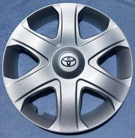 42621-0200 Toyota Matrix Hubcap 2009-2010 Fits 16 Inch P/n 42621 02100 New Not Used O.e.m