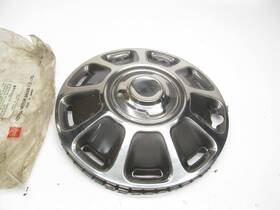 42621-20082-86 Toyota Nos Oem Wheel Hub Cap