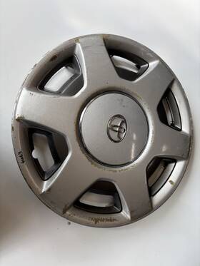 570-61063 Toyota Wheel Cover Hubcap 6 Cylinder Fits 92-96 Camry 1028140
