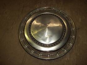 61025 Toyota 77 78 79 80 81 Corona Hubcap Rim Wheel Cover Hub Cap 14 Inch Oem Used