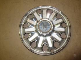 61031b Toyota Corona Mark Ii Hubcap Rim Wheel Cover Hub Cap 74-76 14 Inch Oem Used