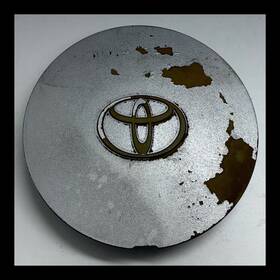 7825 Toyota 1991 - 1997 Previa Oem Silver Painted Center Cap R27