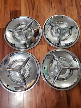 8062 United Pacific 072017366851 Set 4 15 Inch Vtg Tribar Crossbar Style Hubcaps Wheelcovers Chrome Hot Rod #