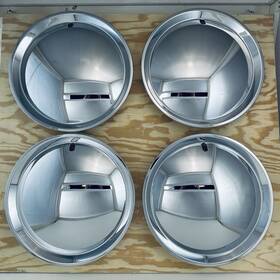 Bhc04-15 United Pacific Bhc05-15 New Chrome 15 Inch Moon Hubcaps Set Of 4 01 Plastic Wheel Covers