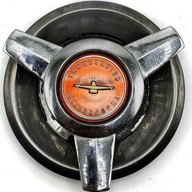F626301 United Pacific Red Logo Wire Wheel Hubcap Spinner Center Cap For 1962-1963 Ford Thunderbird