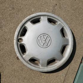 1hm601147 Volkswagen Golf Jetta Hubcap Wheel Cover Hub Cap 93 94 95 96 97 99
