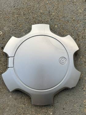 323601147 Volkswagen 82-88 Vw Quantum 14 Inch Hubcap Wheel Cover Blemishes Clip